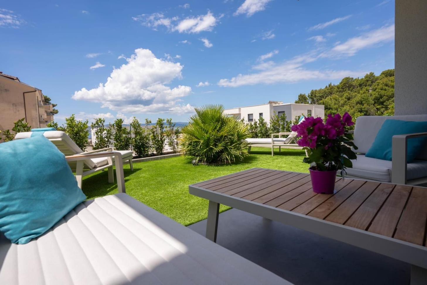 Apartmani Lara Baska Voda Exterior photo